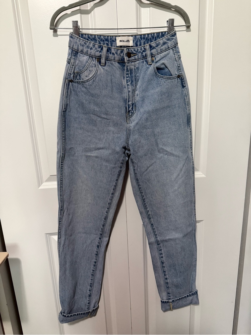 ROLLA'S High-Rise Mom Jeans in Light Blue Wash
